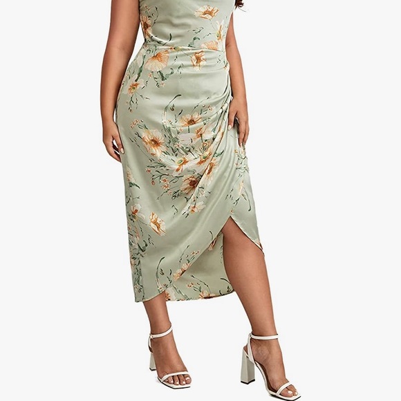 Floerns Plus Size Satin Cowl Neck Wrap Dress - Picture 4 of 10